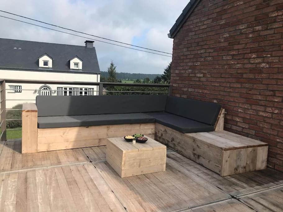 Huis Met Zonneterras, Tuin En Panoramisch Uitzicht Веллен Экстерьер фото
